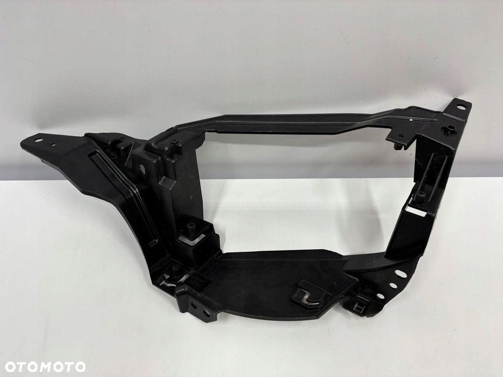 BMW X5 G05 X6 G06 M-pakiet LCI ślizg mocowanie wydechu prawy tył 8074187 - 2