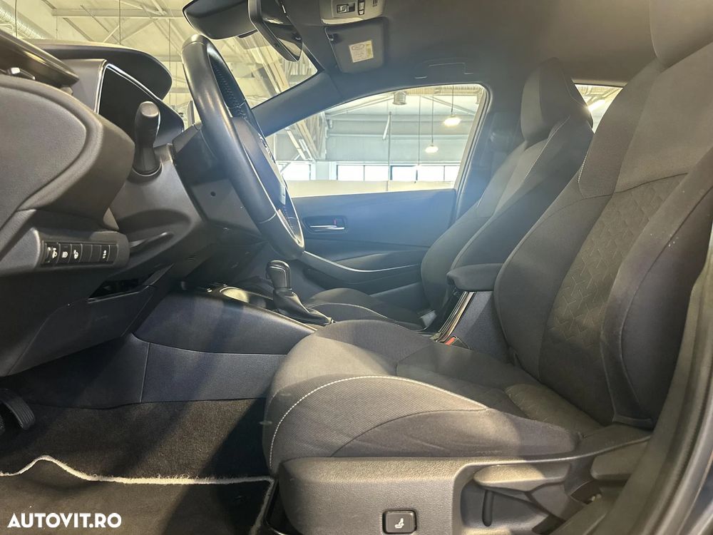Toyota Corolla - 22