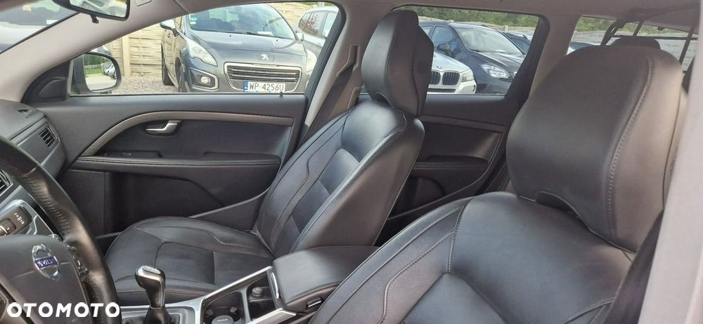 Volvo V70 D2 Drive-E Momentum - 22