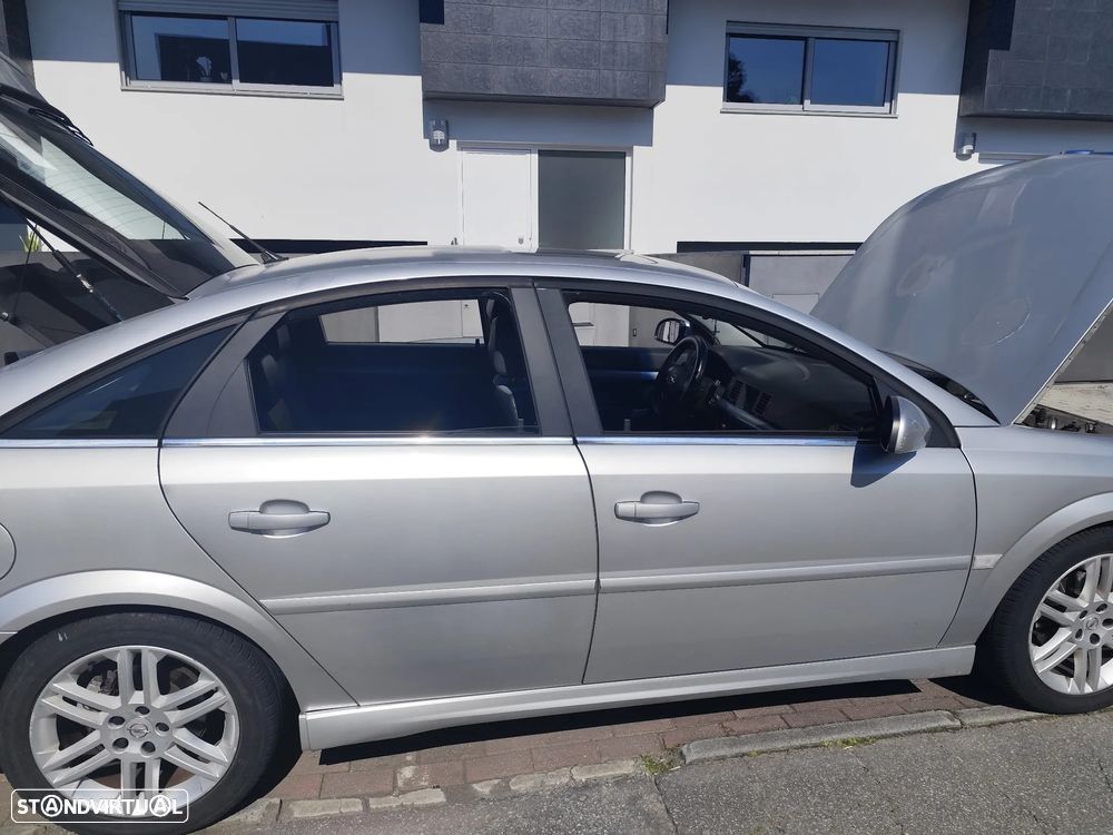 Opel Vectra GTS 2.2 DTi - 11