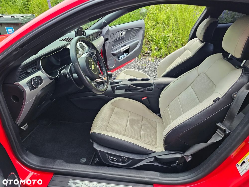 Ford Mustang 2.3 EcoBoost - 10