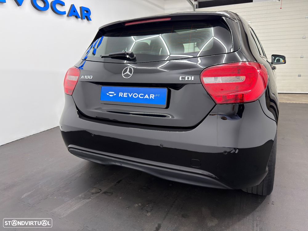 Mercedes-Benz A 180 d Urban - 11
