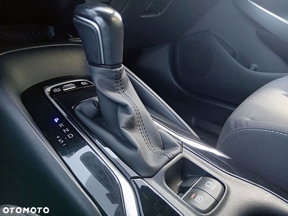 Toyota Corolla 2.0 Hybrid Comfort - 17
