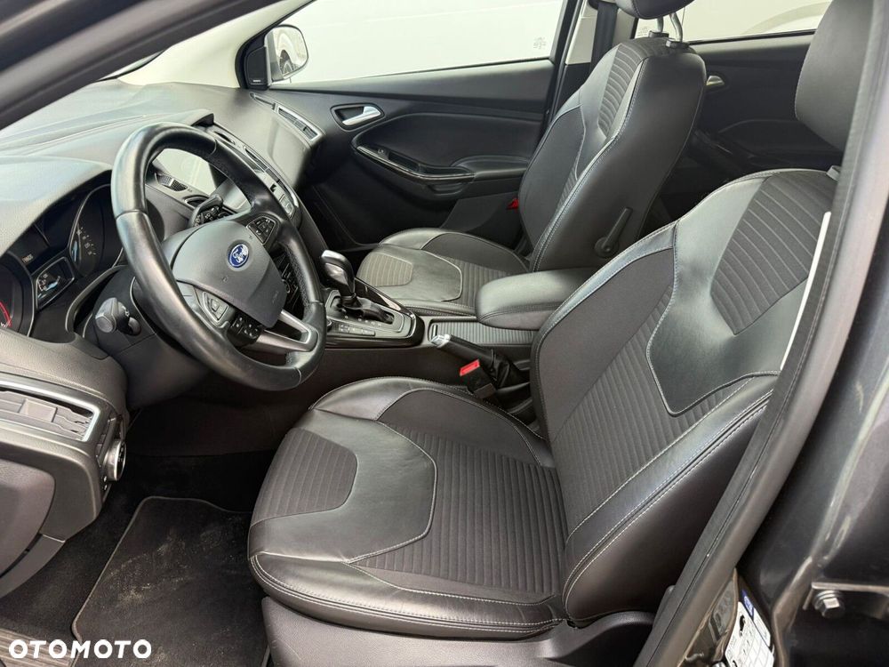 Ford Focus 2.0 EcoBlue Titanium - 11