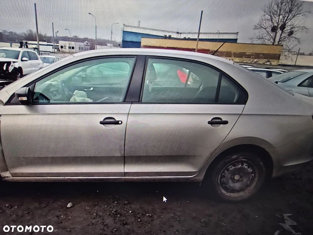 skoda rapid LF8H maska zderzak lampa grill błotnik drzwi zbiornik paliwa szyba lusterko - 3