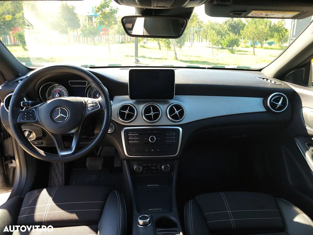 Mercedes-Benz CLA 220 d Aut. - 17