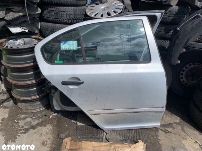 LA7W drzwi przód tył lewe prawe skoda octavia 2 II lift hatchback - 2