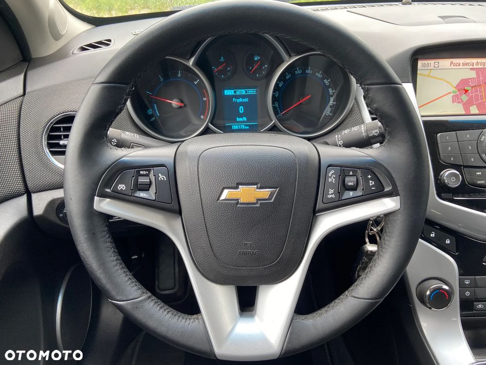 Chevrolet Cruze - 32