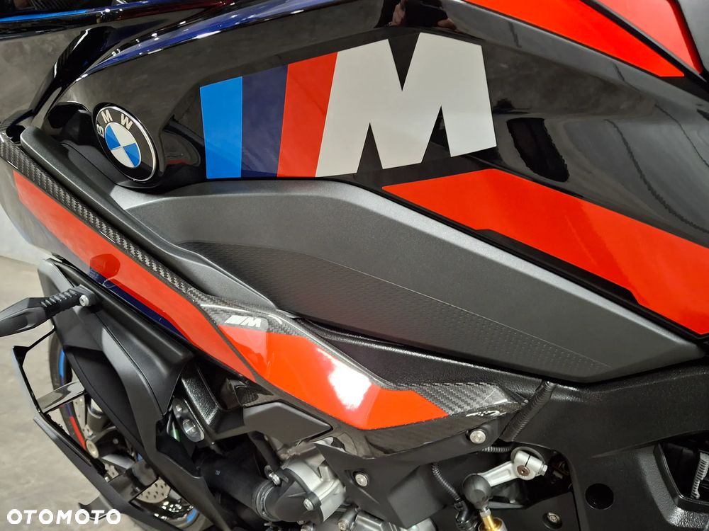 BMW XR - 9