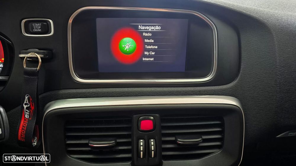 Volvo V40 Cross Country 2.0 D2 Momentum Geartronic - 28