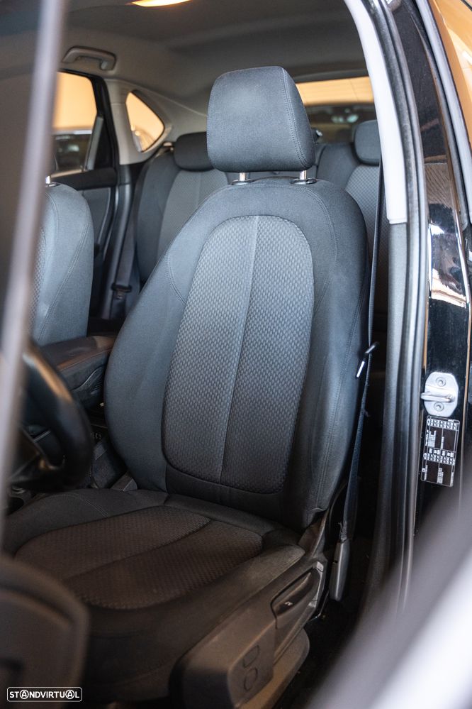 BMW 214 Active Tourer d - 12