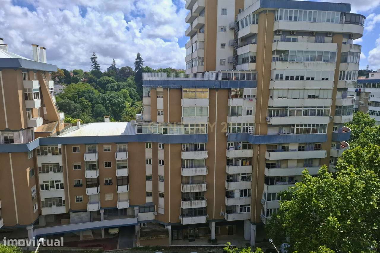 Apartamento T2 no Lumiar - Grande imagem: 2/26