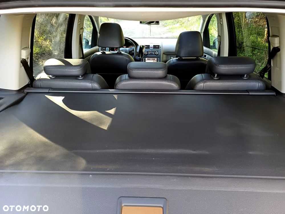 Volkswagen Touran 1.4 TSI STYLE - 6