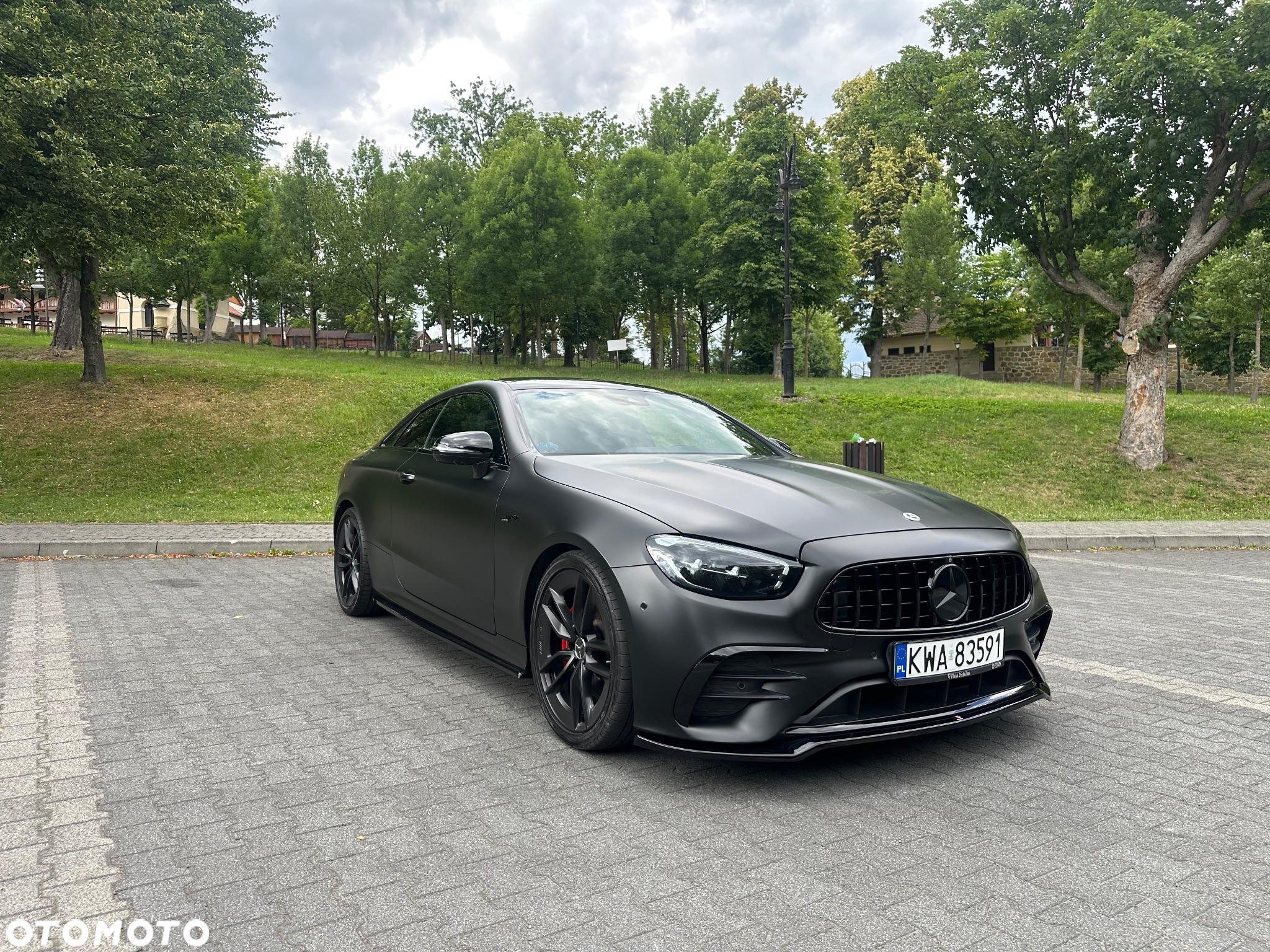 Mercedes-Benz Klasa E AMG 53 Coupe 4-Matic+ 9G-TRONIC - 38