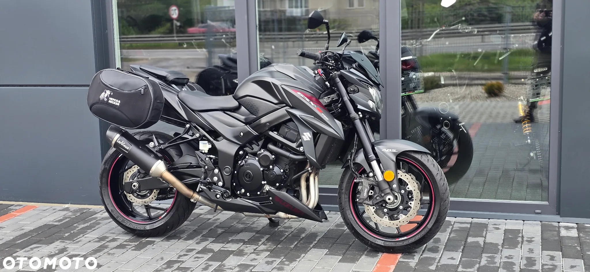 Suzuki GSX - 3
