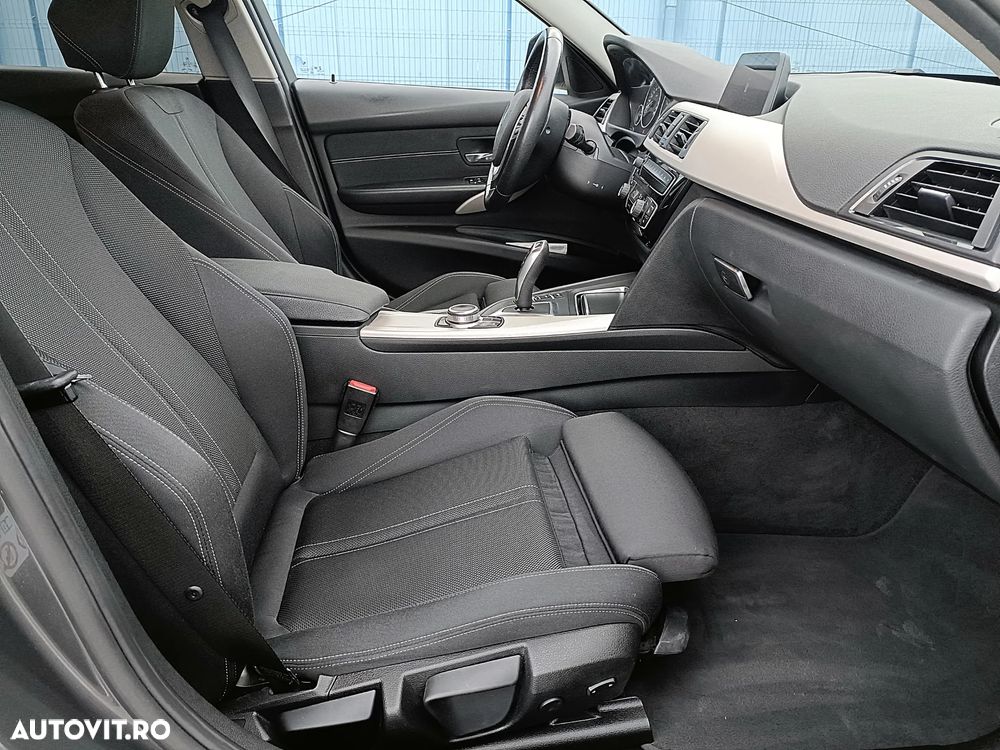 BMW Seria 3 320d Sport-Aut. Advantage - 11