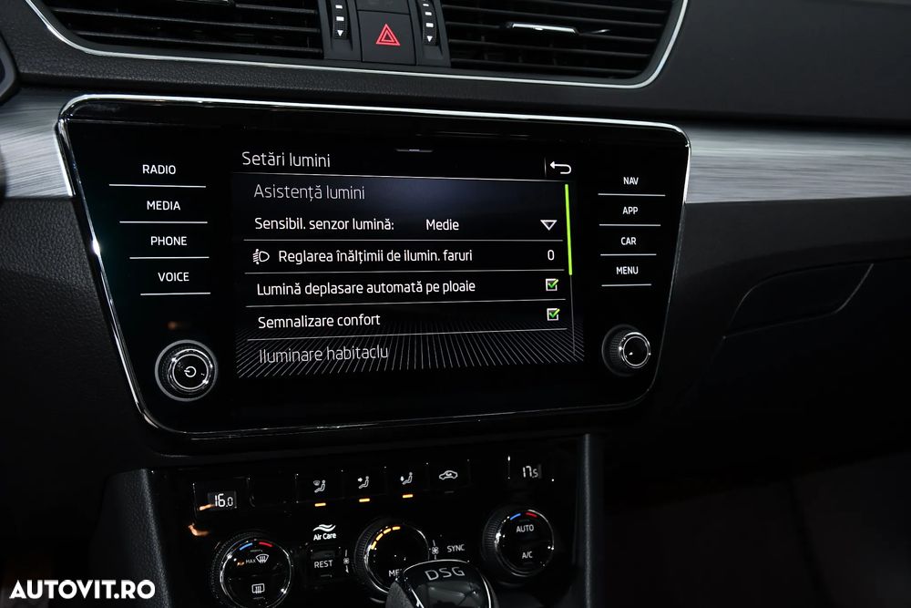 Skoda Superb 2.0 TDI DSG SportLine - 25