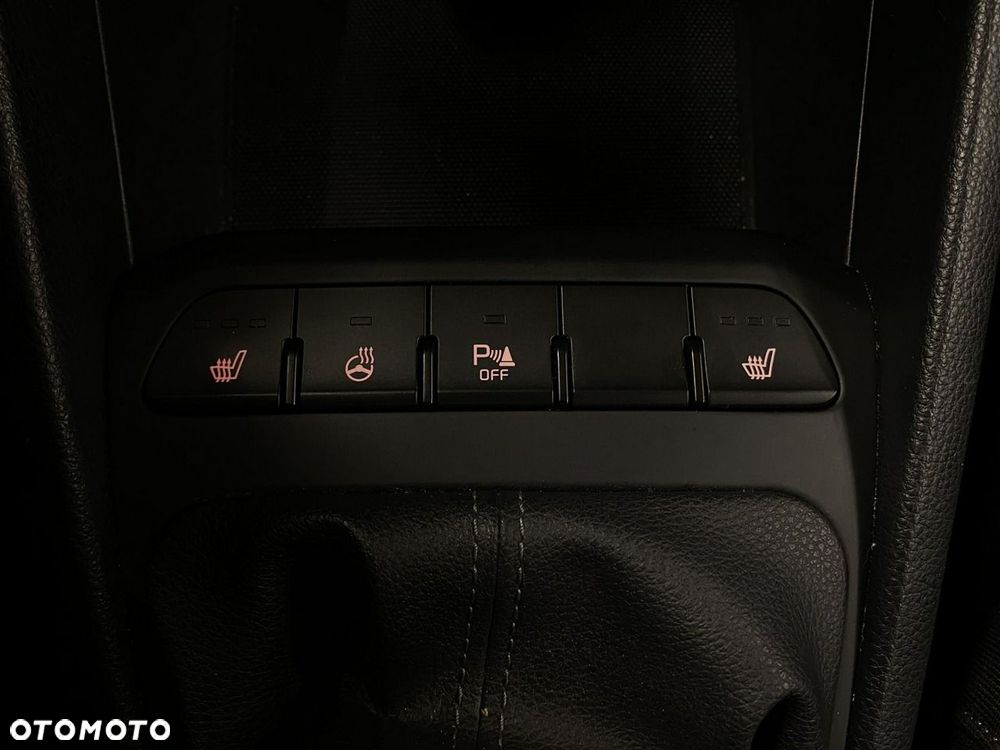 Kia Stonic - 25