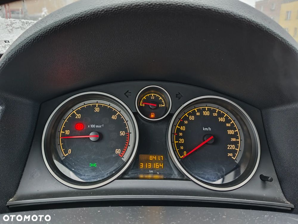 Opel Astra 1.9 CDTI DPF Sport - 22