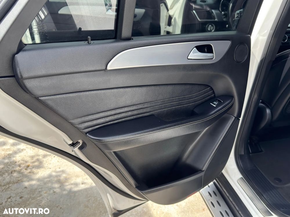 Mercedes-Benz ML 250 BlueTec 4MATIC Aut - 27