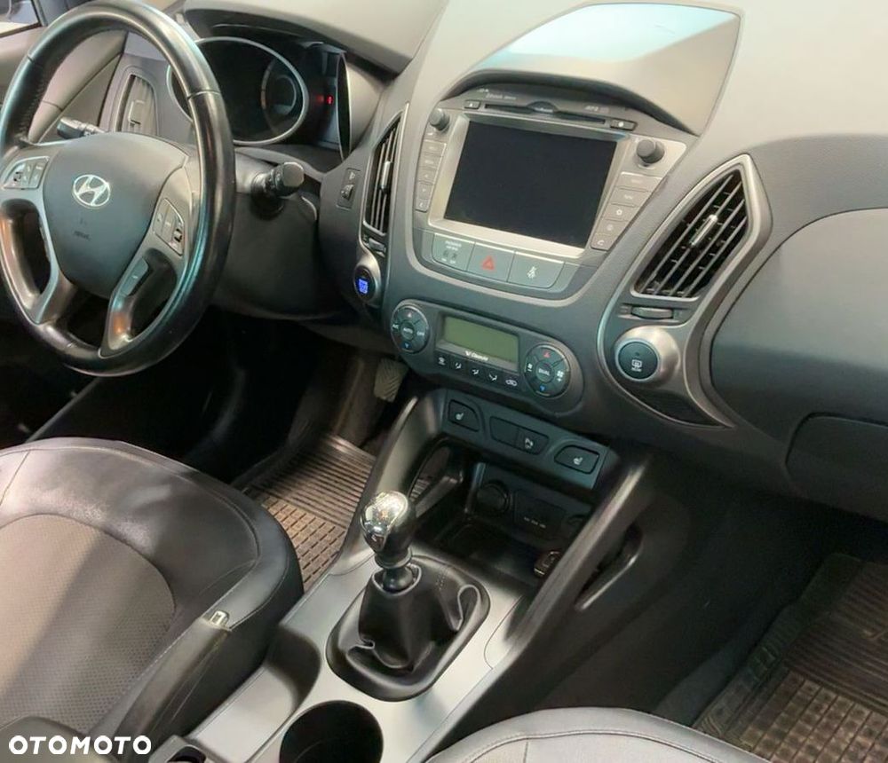 Hyundai ix35 1.6 2WD Fifa World Cup Edition - 2