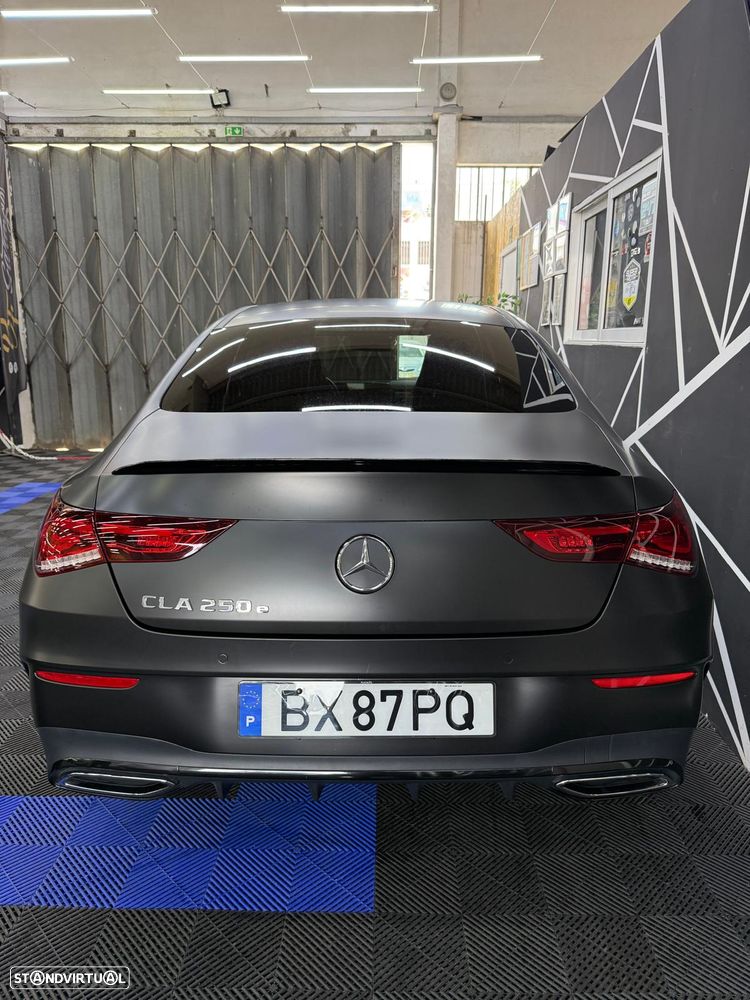 Mercedes-Benz CLA 250 e 8G-DCT AMG Line - 11