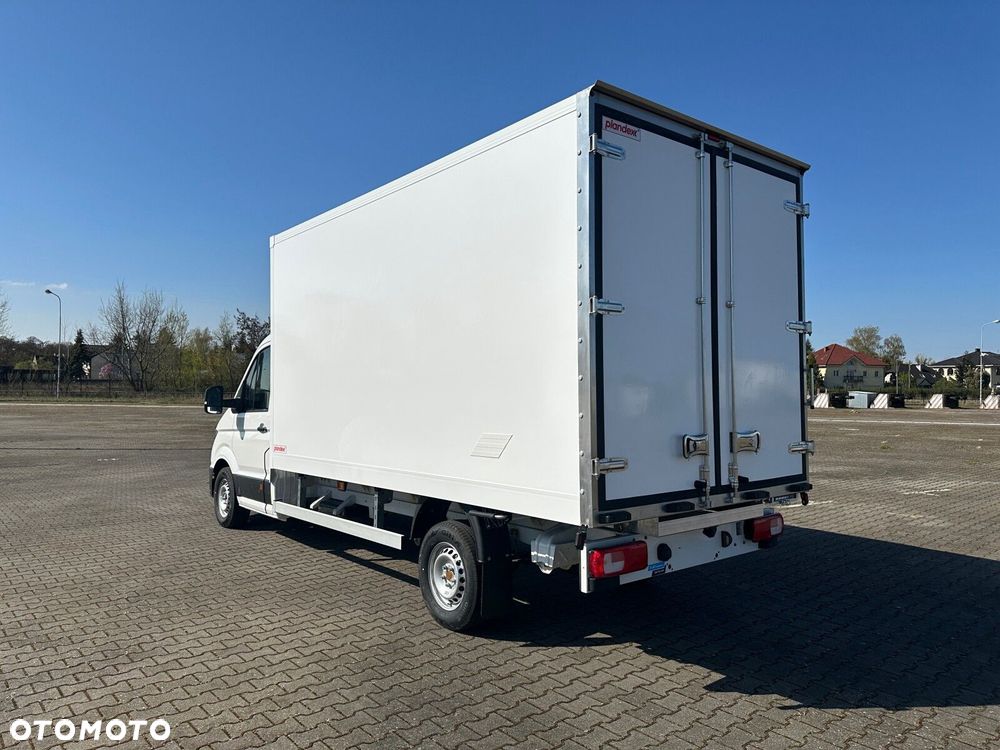 Volkswagen Crafter Podwozie z pojedynczą kabiną silnik: 2,0 l EURO VI SCR 163 KM / skrzynia biegów: Przedni napęd automatyczna 8-biegowa rozstaw osi: 4490 mm - 6
