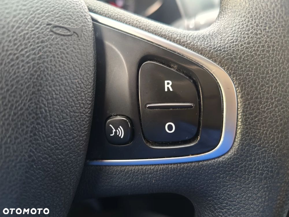 Renault Clio 1.2 16V 75 LIMITED - 24