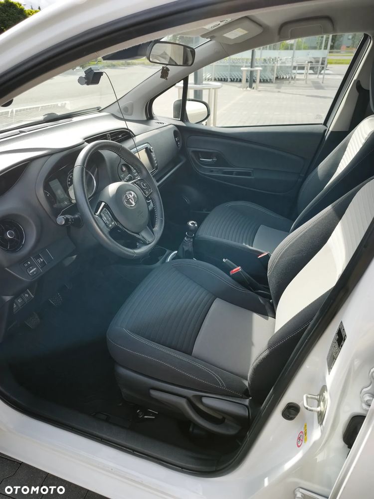 Toyota Yaris 1.5 Premium - 5
