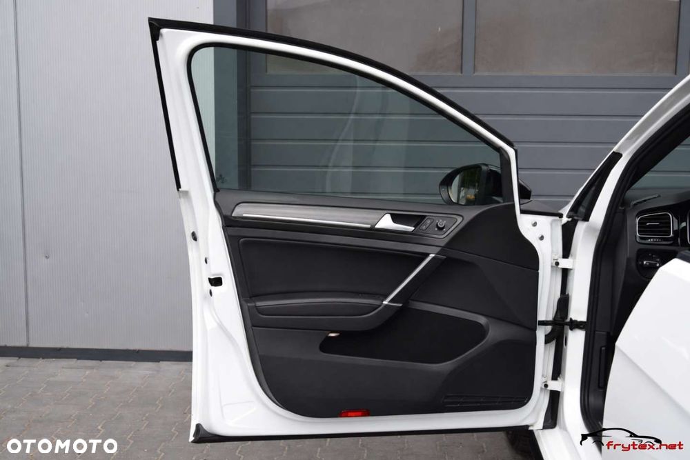 Volkswagen Golf - 19