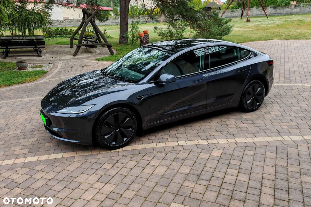 Tesla Model 3 Long Range AWD - 33