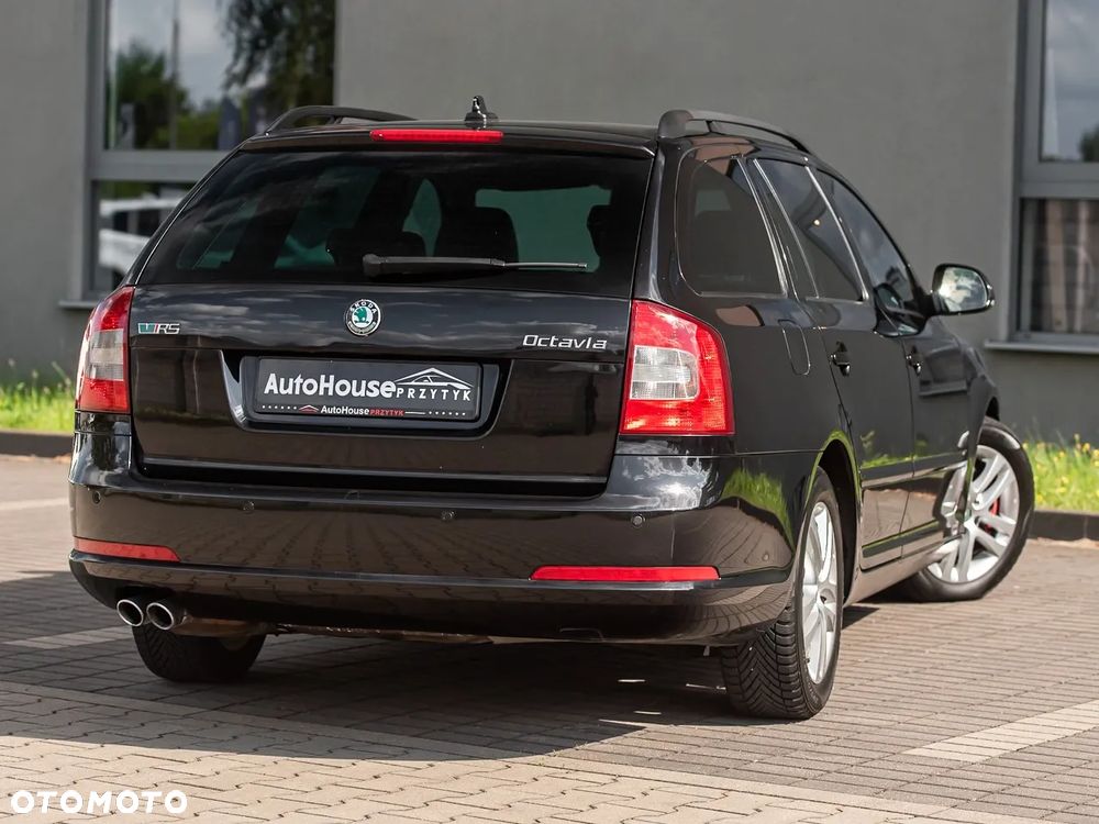 Skoda Octavia 2.0 TSI DSG RS - 10