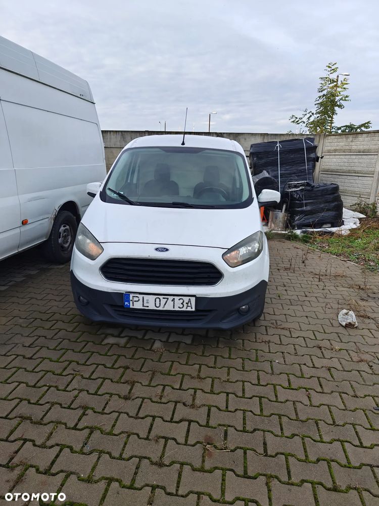 Ford Transit Courier - 4