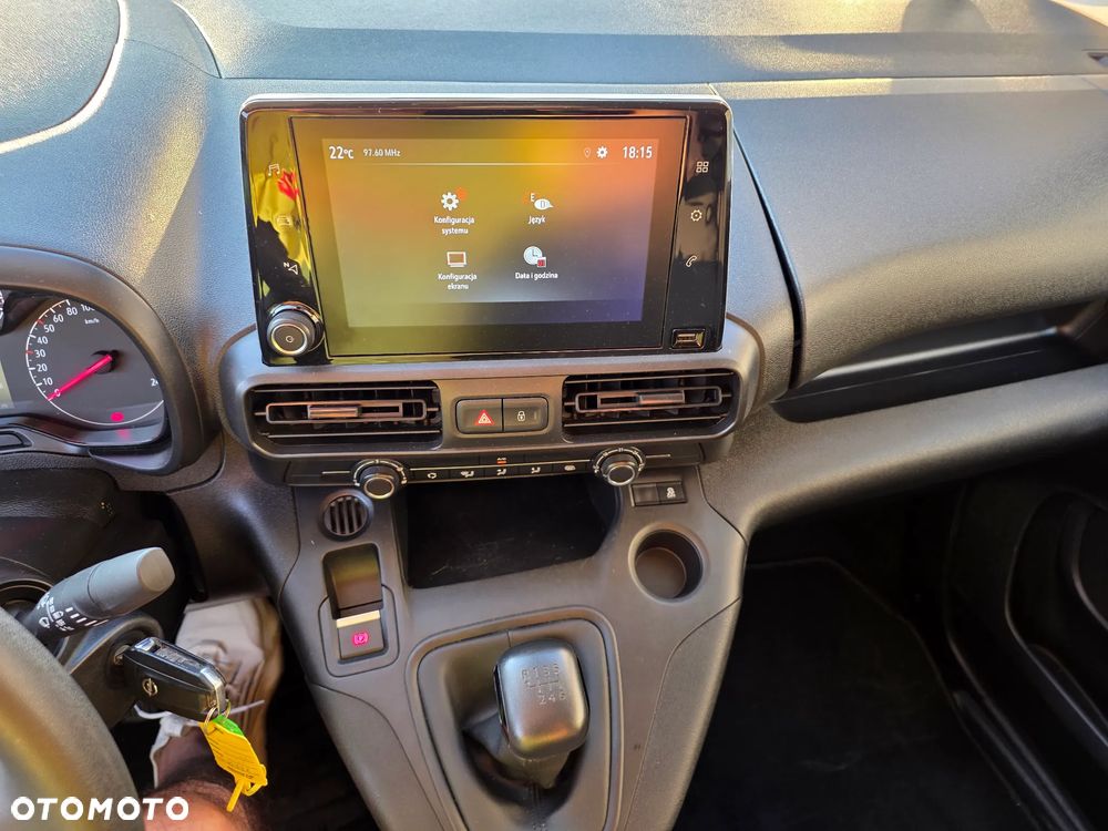Opel Combo 1.2 benzyna Vat! rok2020 navi klima 3-osobowy tempomat grzana szyba fotele hak - 2