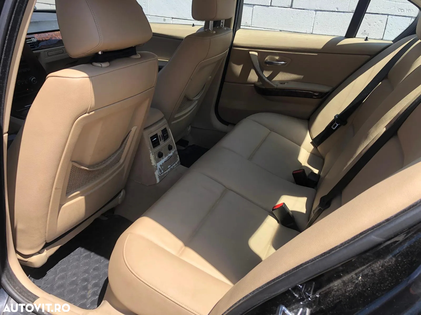 BMW Seria 3 318d - 17