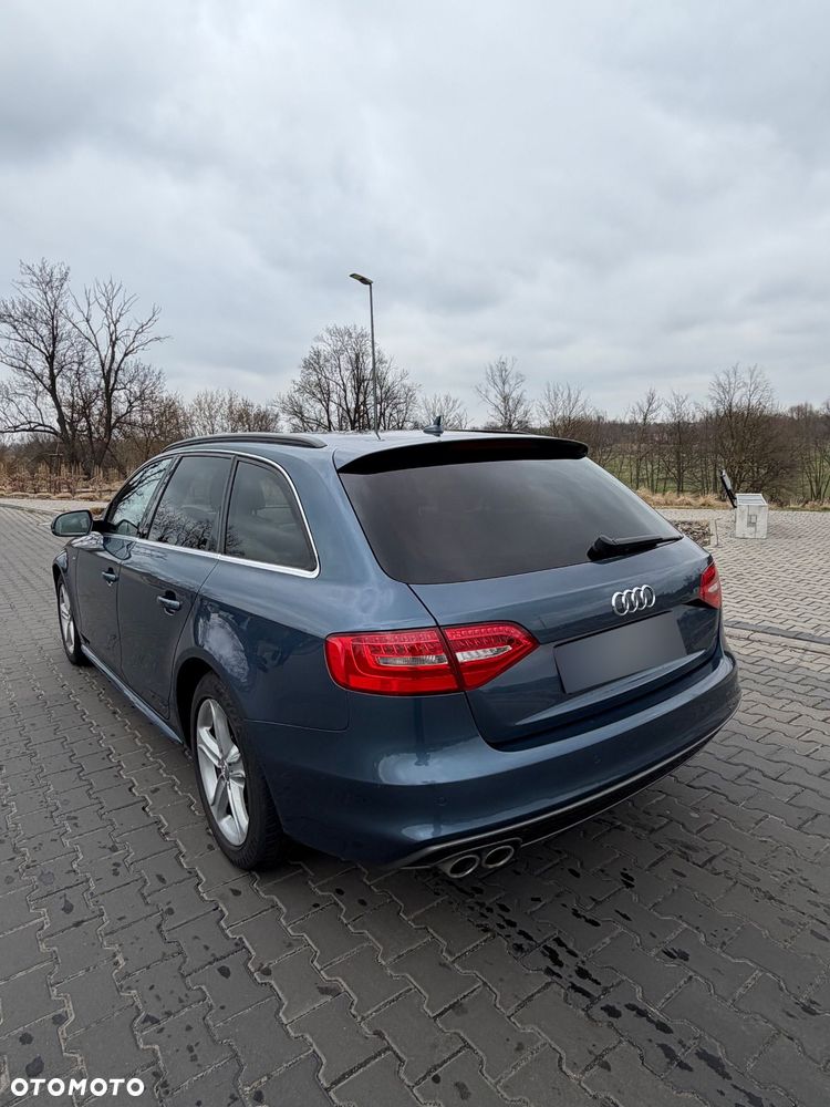 Audi A4 Avant - 4