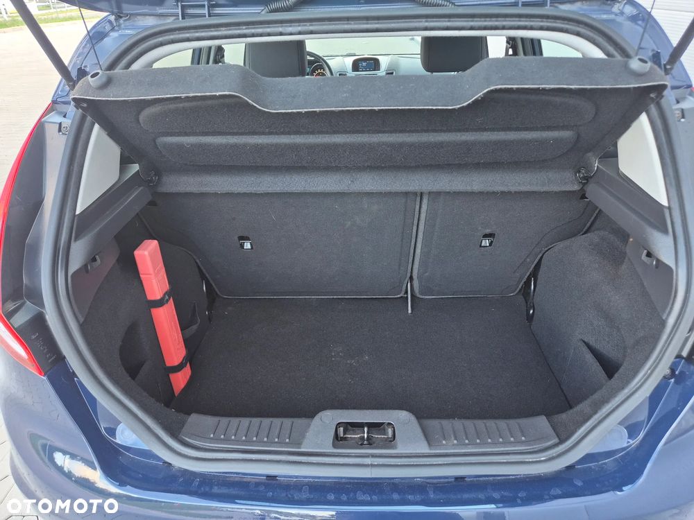 Ford Fiesta 1.25 Titanium X - 23