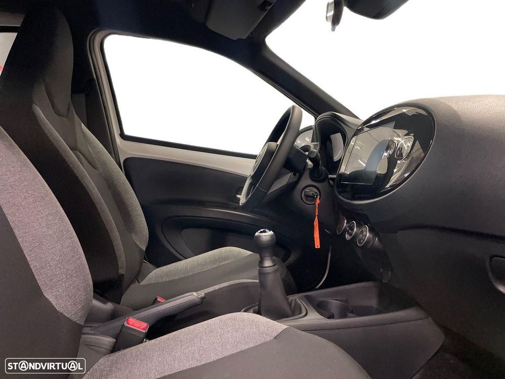 Toyota Aygo X 1.0 Play - 6