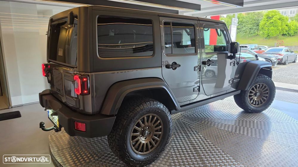 Jeep Wrangler Unlimited 2.8 CRD Sahara AT - 21