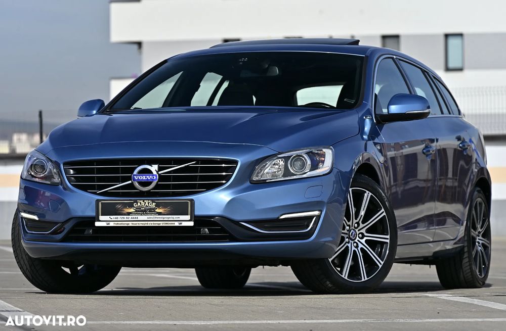 Volvo V60 D6 Plug-In-Hybrid AWD Geartronic Summum - 16