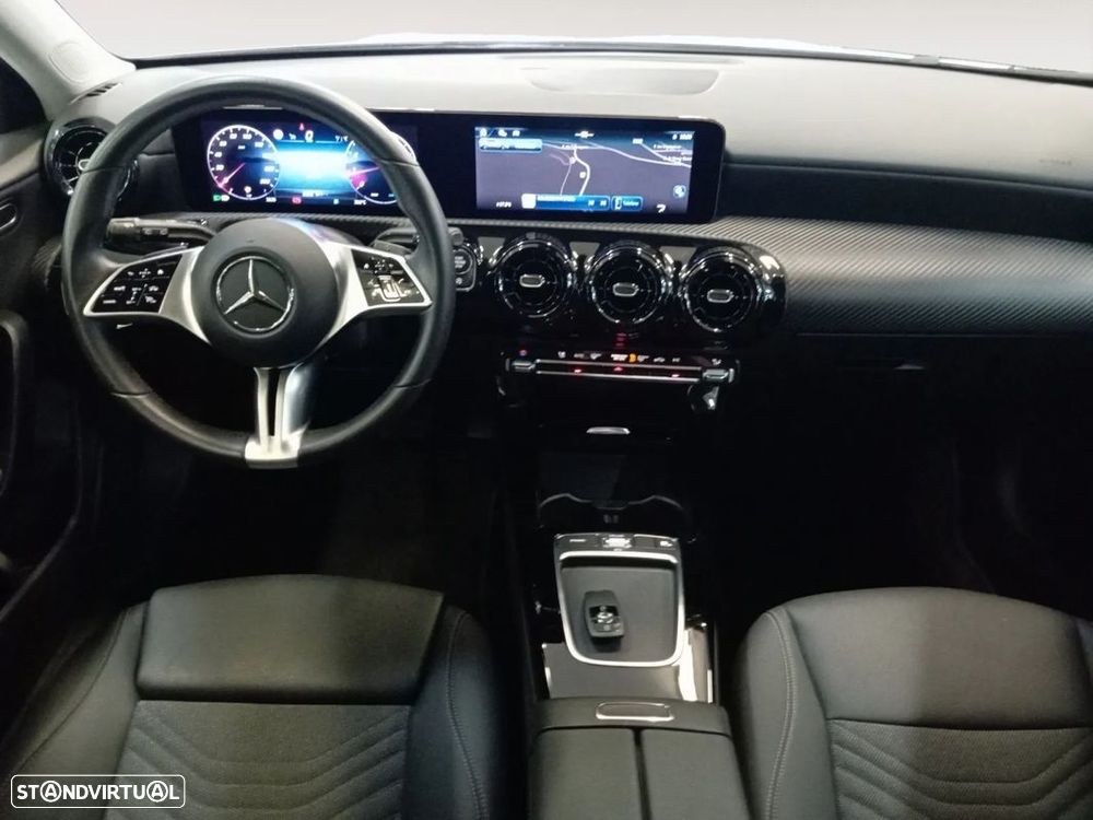 Mercedes-Benz A 200 Standard - 11