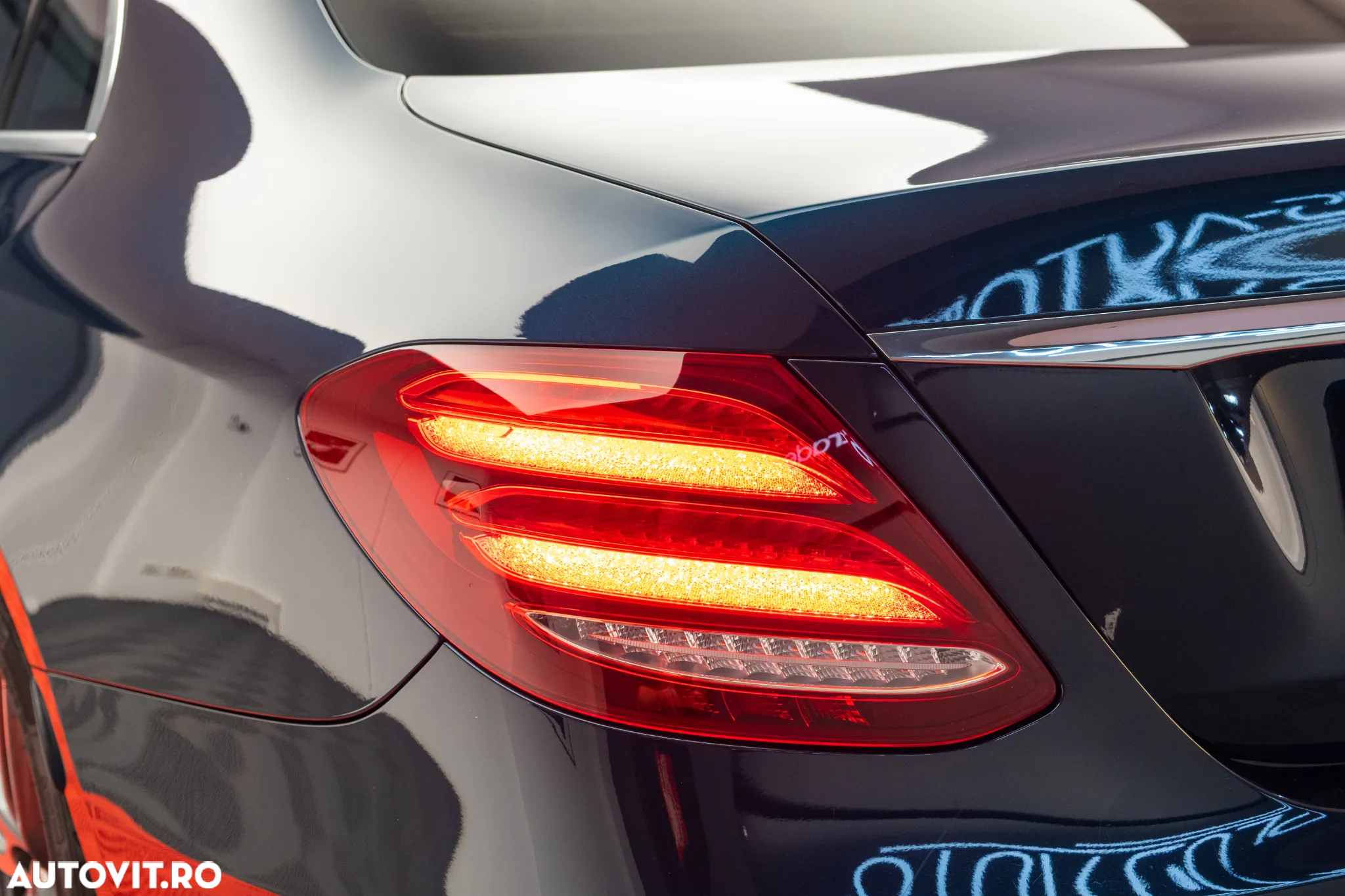 Mercedes-Benz E - 8
