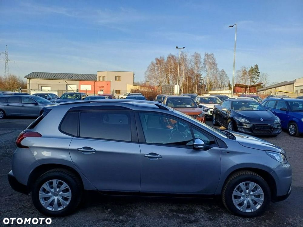 Peugeot 2008 1.2 Pure Tech Style - 8