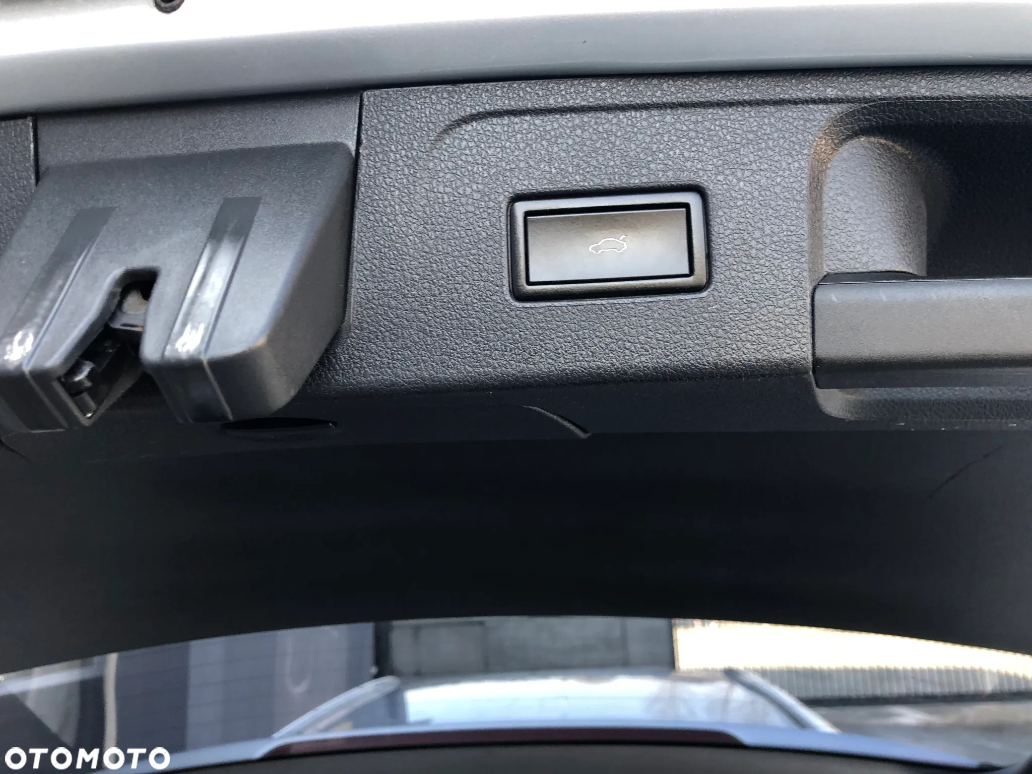 Volkswagen Passat Variant 2.0 TDI SCR 4Motion DSG Highline - 17