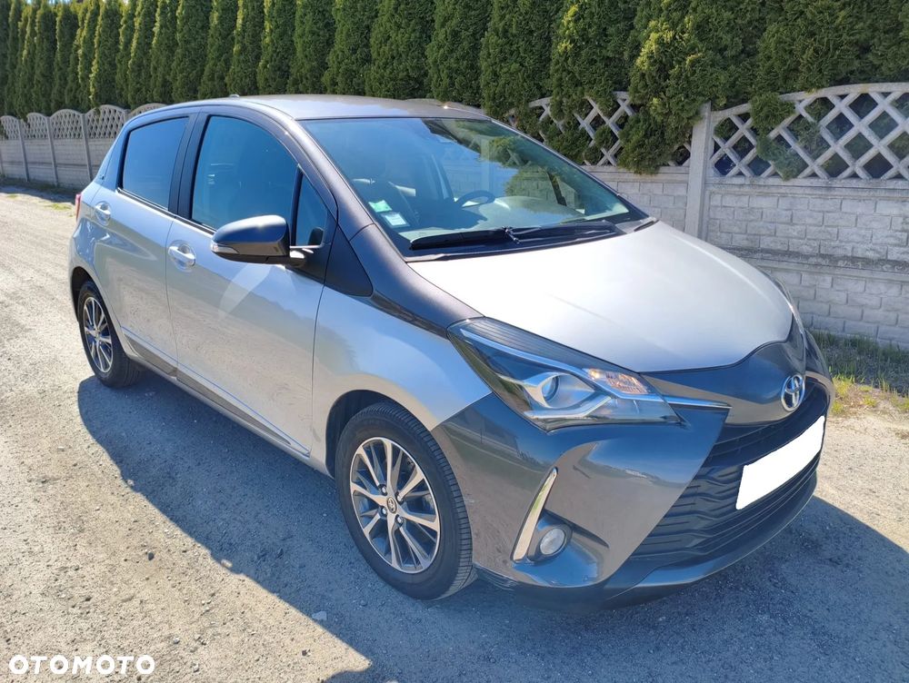 Toyota Yaris 1.5 20th Anniversary CVT - 8