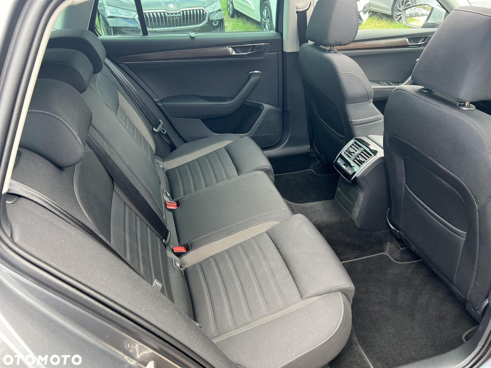 Skoda Superb 2.0 TDI SCR 4x4 Scout DSG - 14