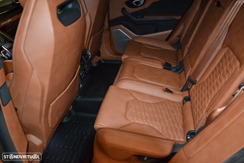Lamborghini Urus - 32