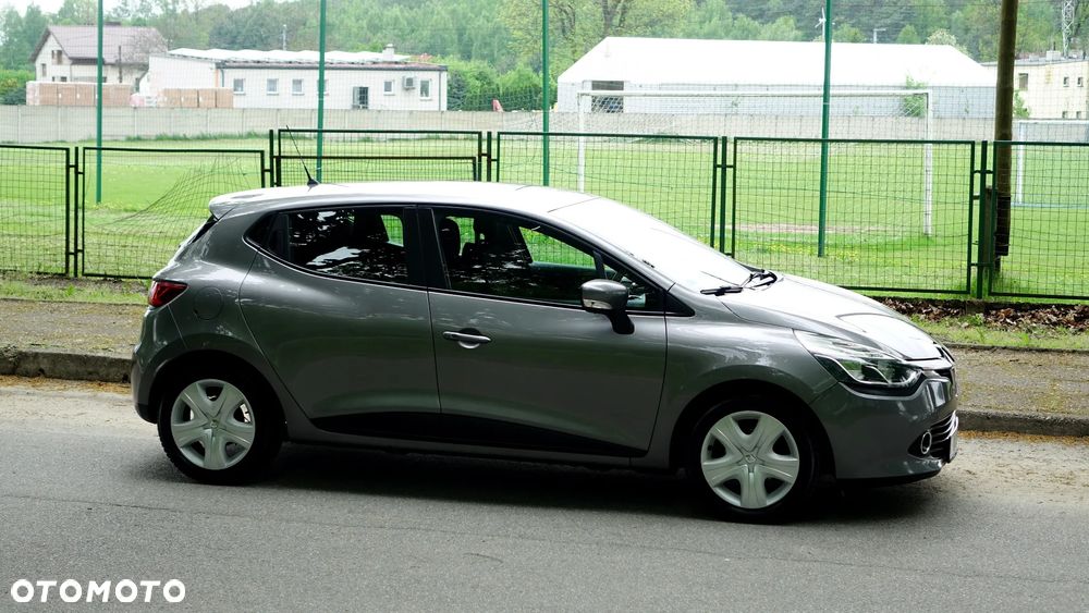 Renault Clio 1.2 16V 75 LIMITED - 37
