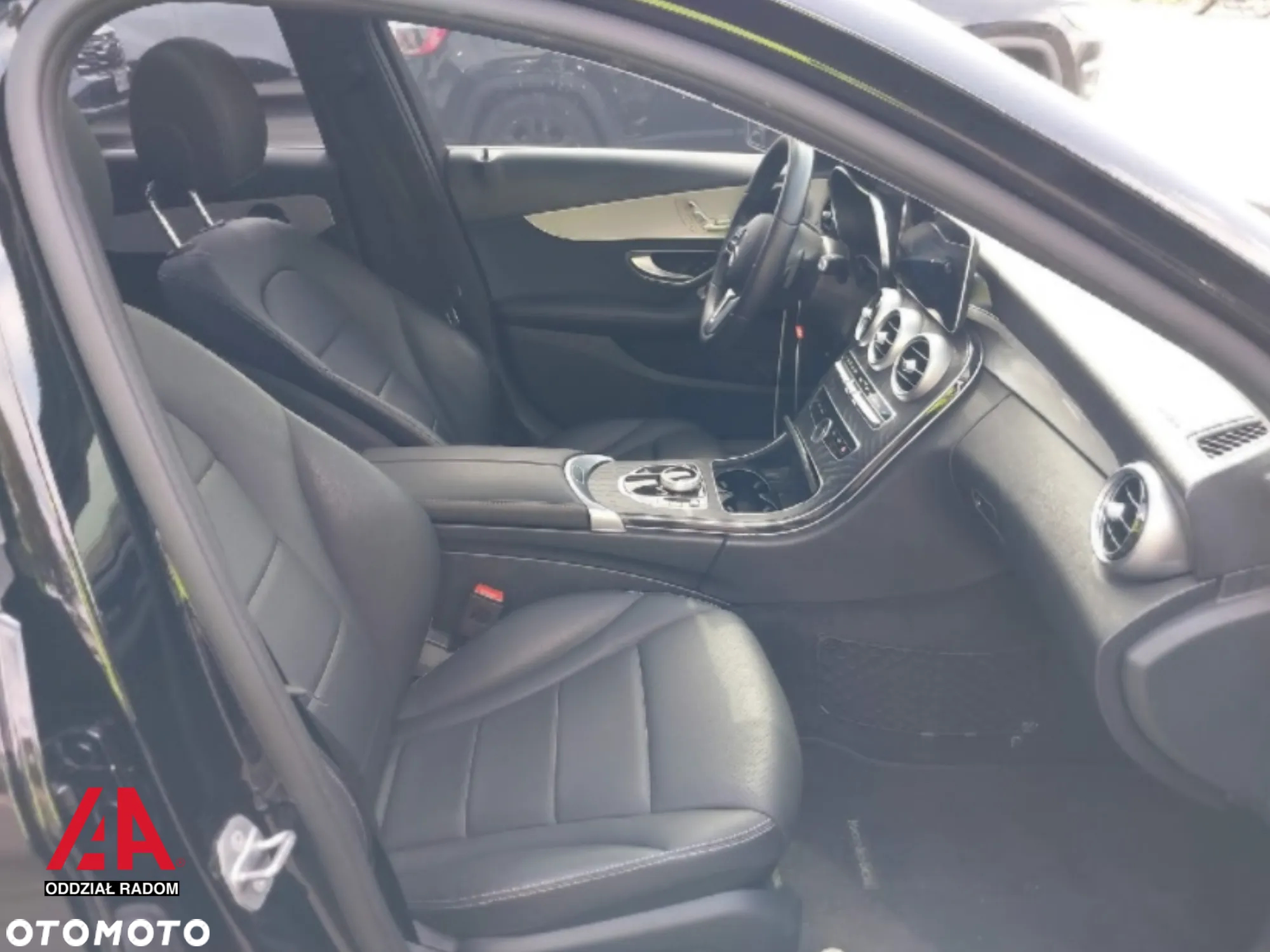 Mercedes-Benz Klasa C 300 9G-TRONIC - 15