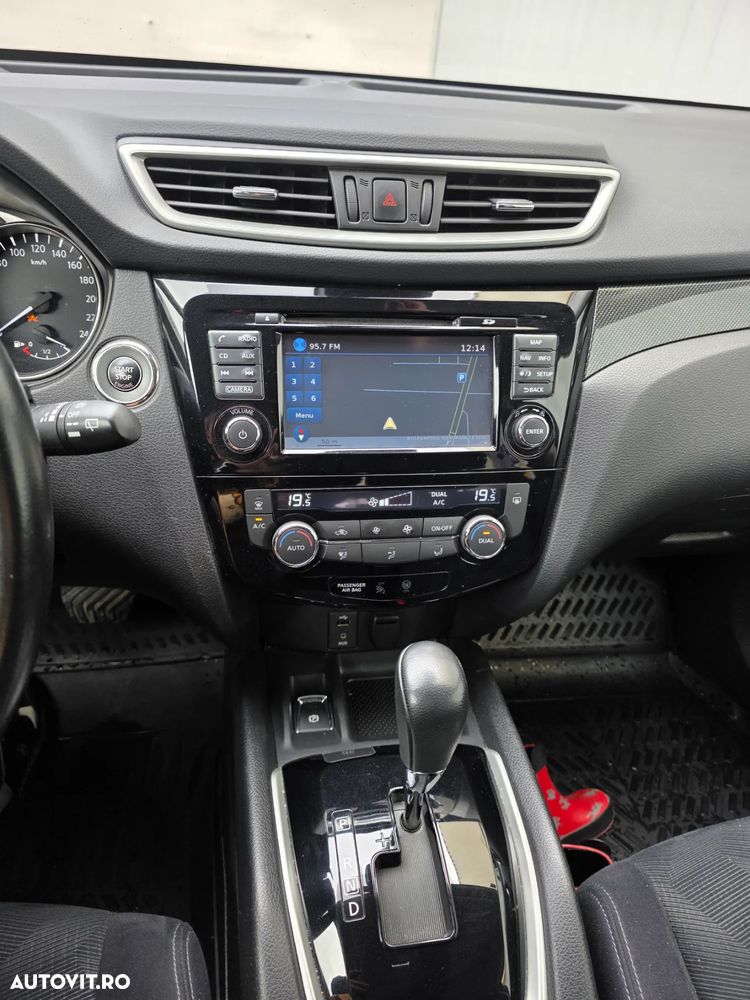 Nissan X-Trail 2.0D XTRONIC Start/Stop 4x4-i Tekna - 6